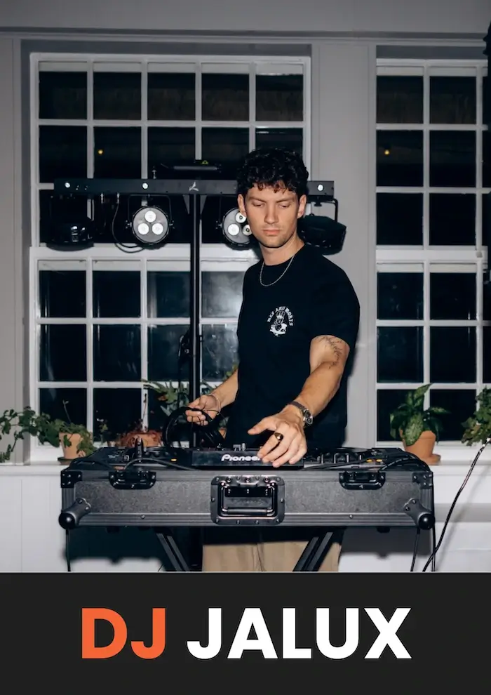 DJ Jalux der spiller til et privat arrangement i København på sin pult